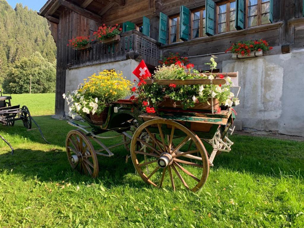 Auberge De L'Ours Vers L'Eglise Esterno foto