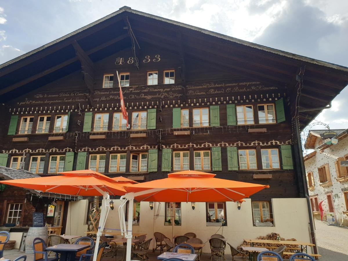 Auberge De L'Ours Vers L'Eglise Esterno foto