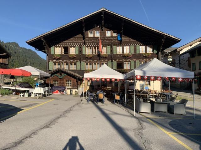 Auberge De L'Ours Vers L'Eglise Esterno foto