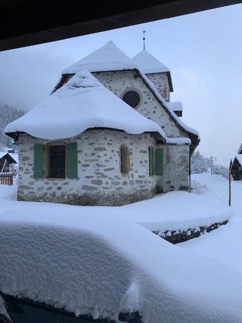 Auberge De L'Ours Vers L'Eglise Esterno foto