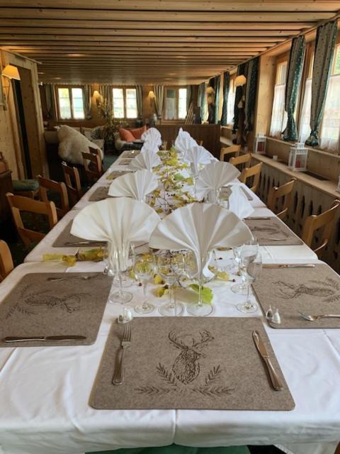 Auberge De L'Ours Vers L'Eglise Esterno foto