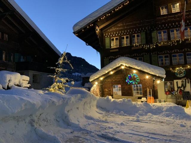 Auberge De L'Ours Vers L'Eglise Esterno foto