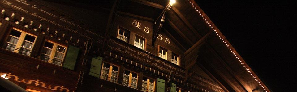 Auberge De L'Ours Vers L'Eglise Esterno foto